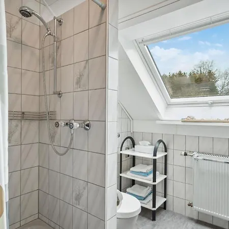 Apartment Schoenes In Mit Garten, Terrasse Und Grill Lutzerath