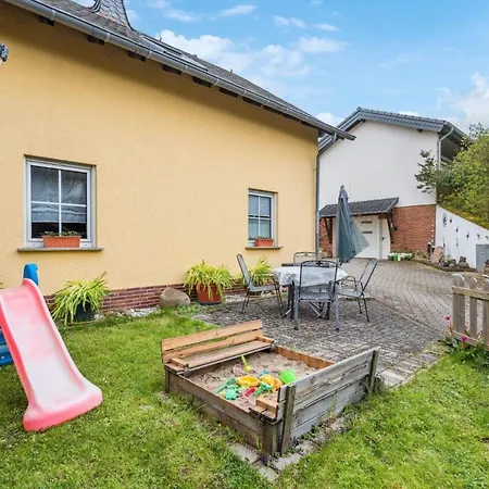 Appartement Schoenes In Mit Garten, Terrasse Und Grill *